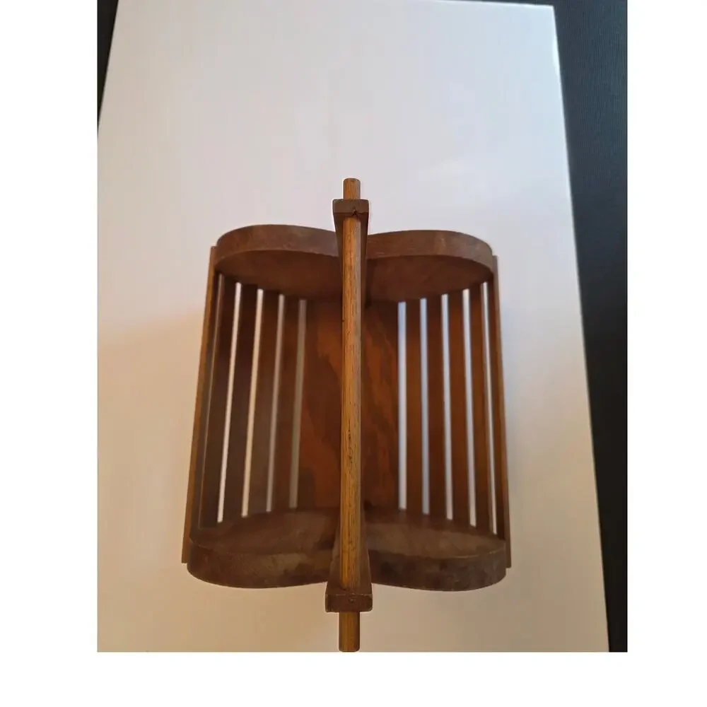 Wooden Heart Basket Vintage Heart Cottagecore Farmhouse Rustic Nostalgia 80s 90s